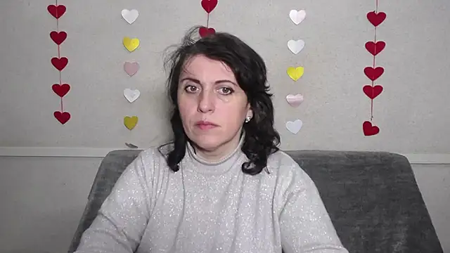 LuciaMii online show from 02-16-25, 06:10