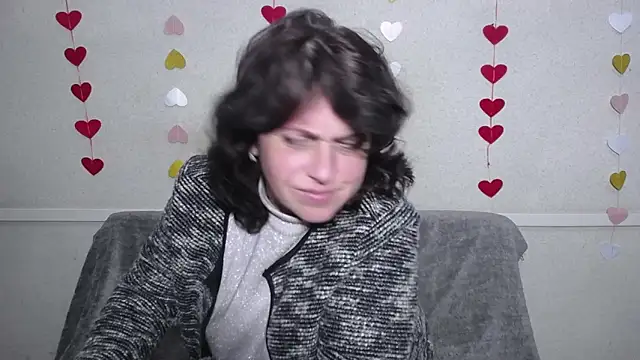 LuciaMii online show from 02-20-25, 12:19