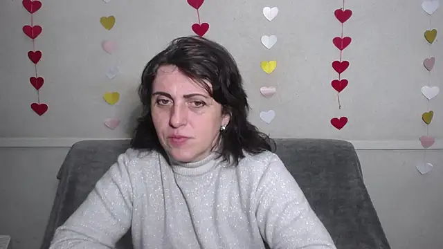 LuciaMii online show from 02-24-25, 06:04