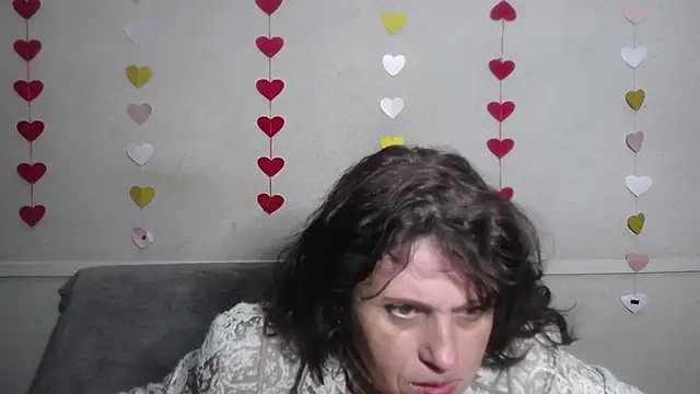 LuciaMii online show from 03-02-25, 06:05