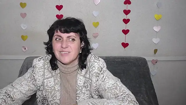 LuciaMii online show from 03-12-25, 06:00