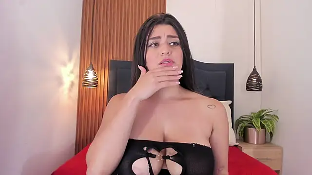 SARA STONE17 online show from 12-26-24, 10:52