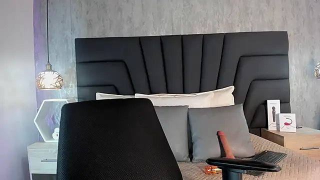 SARA STONE17 online show from 01-23-25, 02:07