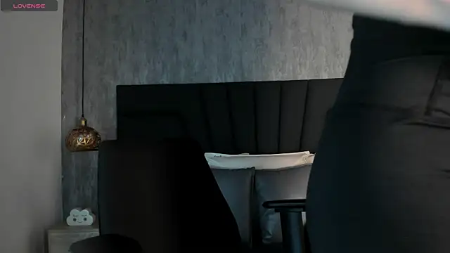 SARA STONE17 online show from 02-10-25, 05:30