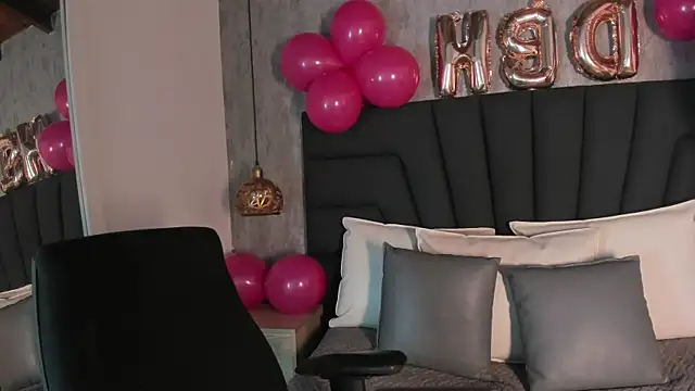 SARA STONE17 online show from 03-17-25, 12:04