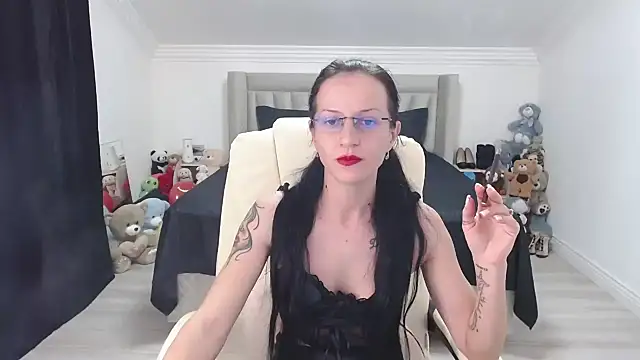 Snapshot of CatWoman0001 chatting on 02-09-26, 04:55 CatWoman0001 online show from 02-09-26, 04:55