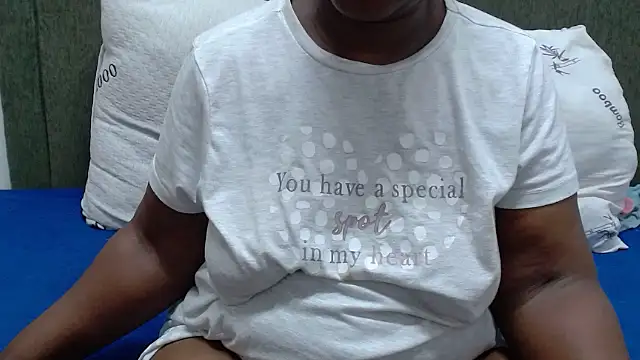 Snapshot of Thickchocolatex2 chatting on 02-11-26, 12:32 Thickchocolatex2 online show from 02-11-26, 12:32