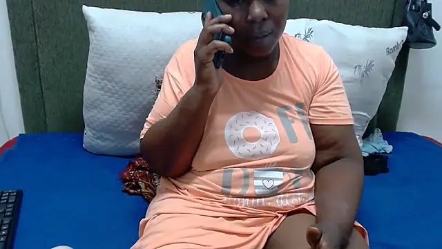 Snapshot of Thickchocolatex2 chatting on 02-16-26, 06:59 Thickchocolatex2 online show from 02-16-26, 06:59