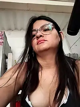 Linda Lars online show from 02-03-25, 01:51