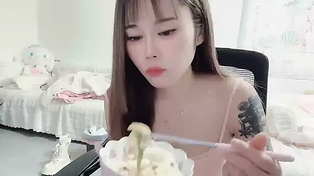 Snapshot of Jia-Xin- chatting on 12-19-24, 10:24 Jia-Xin- online show from 12-19-24, 10:24