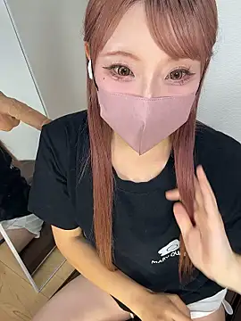 Snapshot of alice__1111 chatting on 10-16-25, 11:44 alice 1111 online show from 10-16-25, 11:44