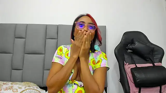 MurphyAngelina online show from 02-18-25, 04:58