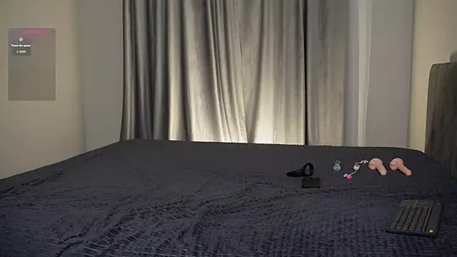 Nik Sharp online show from 05-08-26, 06:13