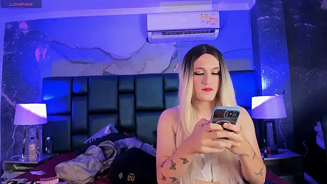 JESSI NAOMI online show from 02-04-25, 04:05