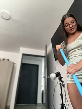 Snapshot of Arilw chatting on 12-02-24, 03:14 Arilw online show from 12-02-24, 03:14