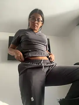 Snapshot of Arilw chatting on 12-08-24, 05:22 Arilw online show from 12-08-24, 05:22