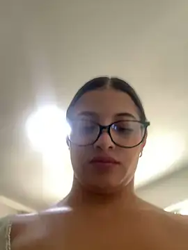 Snapshot of Arilw chatting on 01-04-25, 07:23 Arilw online show from 01-04-25, 07:23