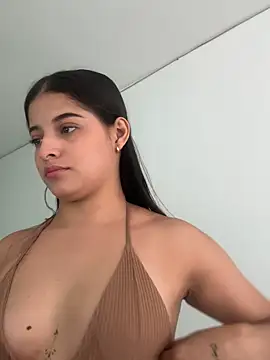 Snapshot of Arilw chatting on 02-07-25, 08:20 Arilw online show from 02-07-25, 08:20