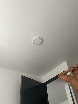 Snapshot of Arilw chatting on 02-23-25, 03:40 Arilw online show from 02-23-25, 03:40