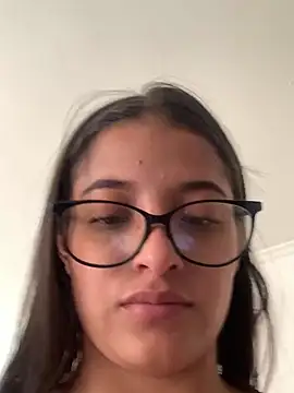 Snapshot of Arilw chatting on 02-26-25, 03:30 Arilw online show from 02-26-25, 03:30