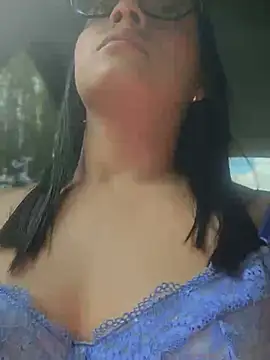 Snapshot of Arilw chatting on 03-09-25, 02:21 Arilw online show from 03-09-25, 02:21