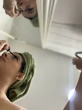 Snapshot of Arilw chatting on 09-15-25, 12:16 Arilw online show from 09-15-25, 12:16