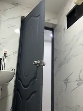 Snapshot of Arilw chatting on 10-31-25, 11:11 Arilw online show from 10-31-25, 11:11