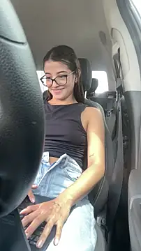 Snapshot of Arilw chatting on 03-11-26, 04:24 Arilw online show from 03-11-26, 04:24