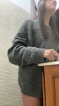 Snapshot of Arilw chatting on 03-18-26, 10:07 Arilw online show from 03-18-26, 10:07