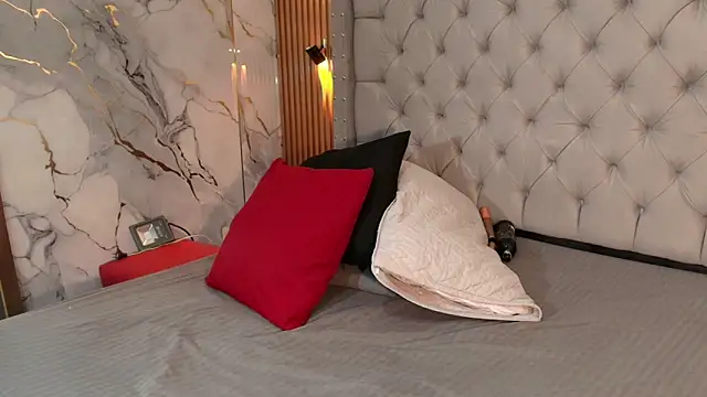 Scarlett diaz17 online show from 12-19-25, 04:30