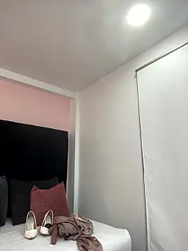 ariel jonees online show from 01-13-26, 08:36