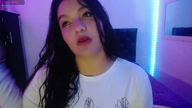 Laurenkenner  online show from 10-06-25, 07:00