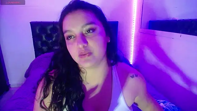 Laurenkenner  online show from 10-10-25, 07:13