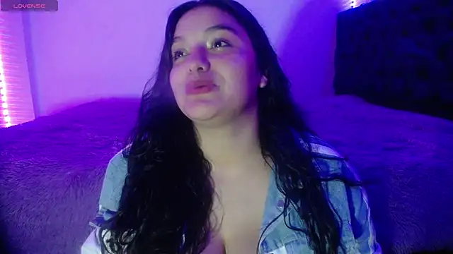 Laurenkenner  online show from 10-17-25, 06:54