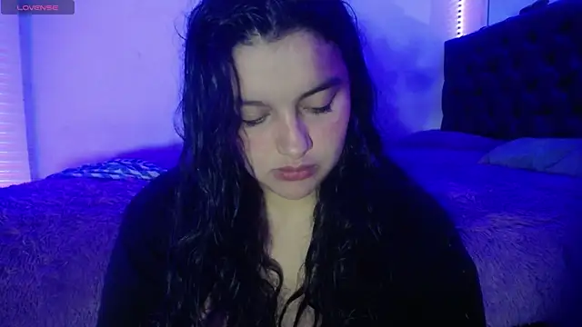 Laurenkenner  online show from 10-18-25, 07:14