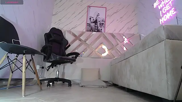 Tomoe b online show from 01-09-25, 03:15