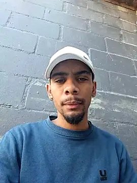 Snapshot of 29YOURZ_28_ chatting on 09-26-25, 12:42 29YOURZ 28 online show from 09-26-25, 12:42