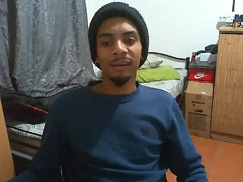 Snapshot of 29YOURZ_28_ chatting on 10-02-25, 06:15 29YOURZ 28 online show from 10-02-25, 06:15