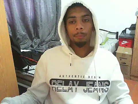 Snapshot of 29YOURZ_28_ chatting on 10-07-25, 08:44 29YOURZ 28 online show from 10-07-25, 08:44