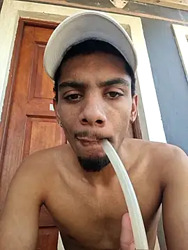 Snapshot of 29YOURZ_28_ chatting on 10-22-25, 08:58 29YOURZ 28 online show from 10-22-25, 08:58