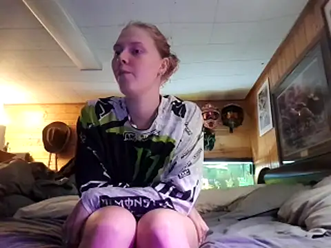 Ryan and Aurora online show from 05-14-26, 01:29