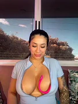 kiim taaylor online show from 09-19-25, 01:01