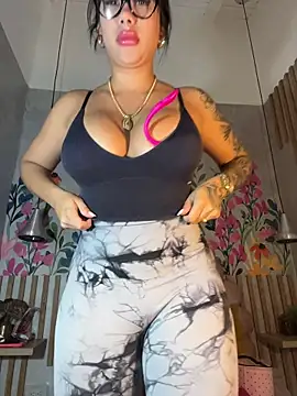 kiim taaylor online show from 11-03-25, 11:44