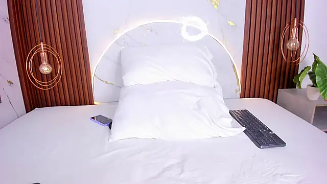 miamiller69 online show from 11-08-25, 04:45