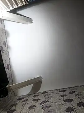 Snapshot of SweetLeila40 chatting on 02-26-25, 12:27 SweetLeila40 online show from 02-26-25, 12:27