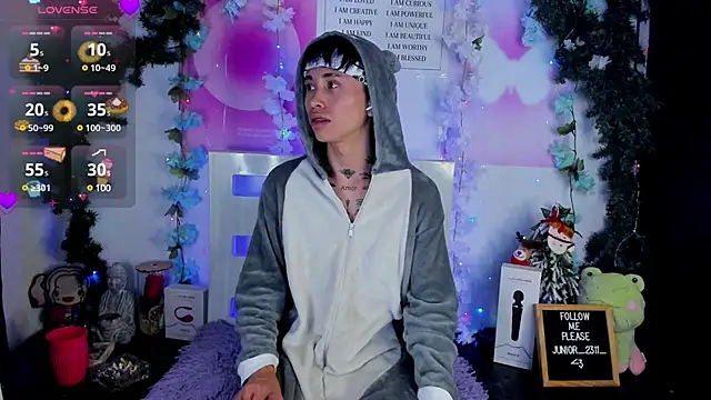 Snapshot of juniior_2311_ chatting on 01-17-25, 02:39 juniior 2311 online show from 01-17-25, 02:39