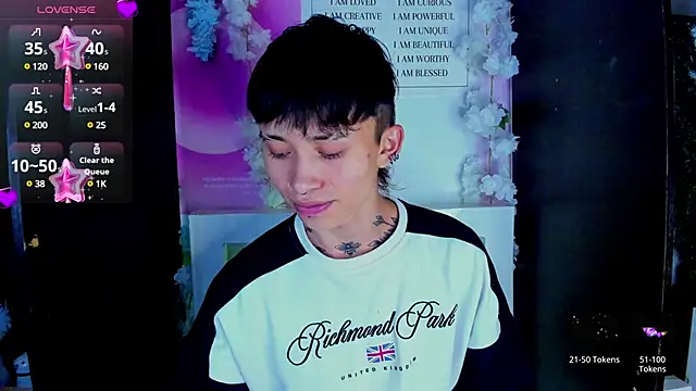 Snapshot of juniior_2311_ chatting on 02-18-25, 08:25 juniior 2311 online show from 02-18-25, 08:25