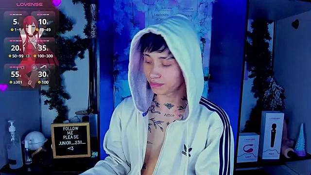 Snapshot of juniior_2311_ chatting on 03-08-25, 02:45 juniior 2311 online show from 03-08-25, 02:45