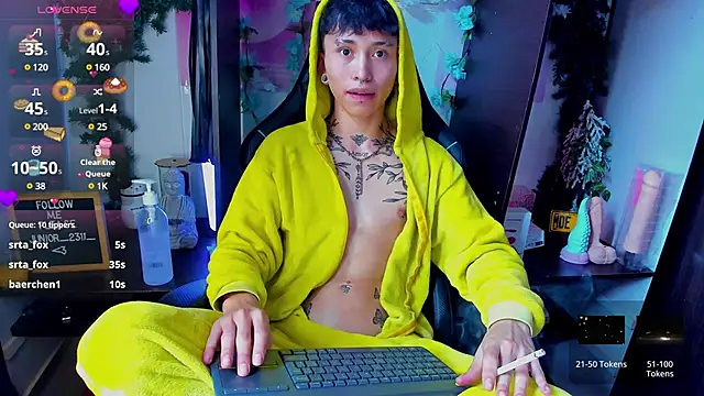 Snapshot of juniior_2311_ chatting on 03-20-25, 03:04 juniior 2311 online show from 03-20-25, 03:04