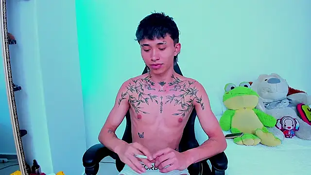 Snapshot of juniior_2311_ chatting on 10-30-25, 07:14 juniior 2311 online show from 10-30-25, 07:14